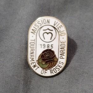 Vtg 1985 Mission Viejo Tournament of Roses Parade Lapel Pin